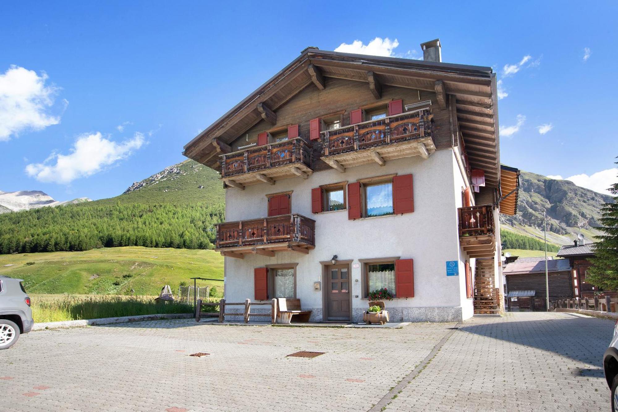 Appartamenti Lorenza 3 Baite Giotto Livigno Exterior photo